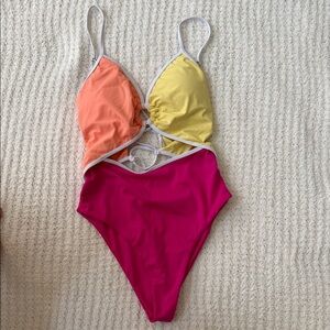 Altar’d State Colorblock Cutout Ring One Piece Swimsuit Size Small